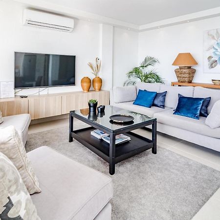 Cp - Modern Beachside Apartment In Estepona Exterior photo