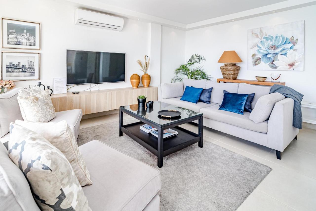 Cp - Modern Beachside Apartment In Estepona Exterior photo